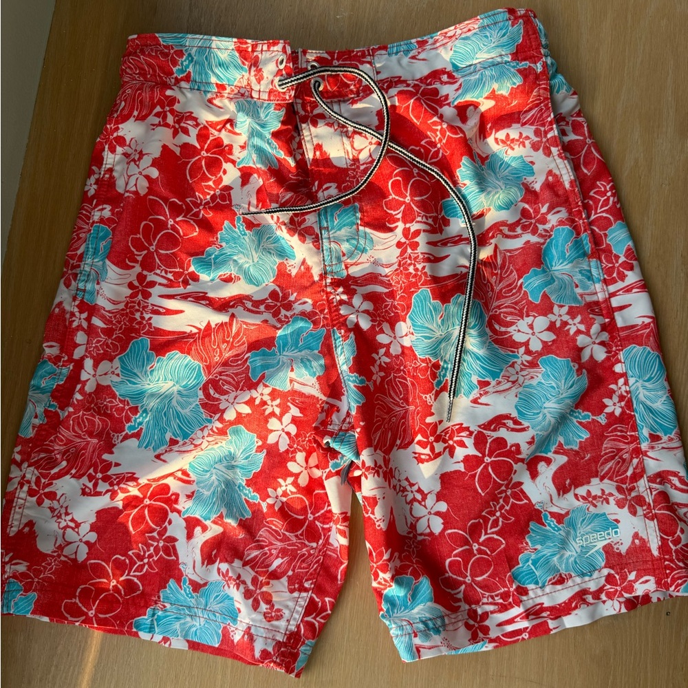 Speedo Men’s M Red and Blue Floral Swim Trunks